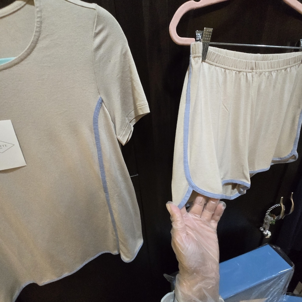 Frette Luxury NWT 2026 Spring Beige Blue Pajamas Top/Short Pants! 💝 - Picture 11 of 17